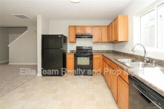 10816 Carstairs St in Charlotte, NC - Building Photo - Building Photo
