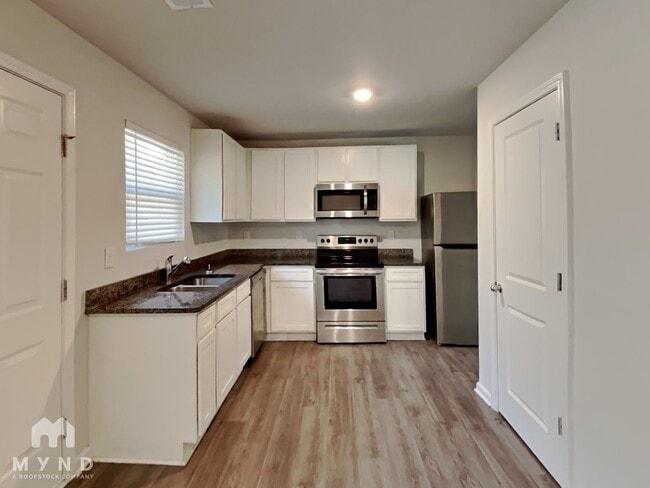 1832 Carrington Dr in Griffin, GA - Foto de edificio - Building Photo