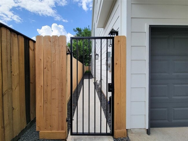 3107 Orange St in Houston, TX - Building Photo - Building Photo
