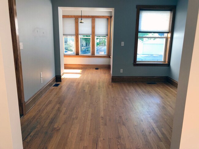 1715 W Rascher Ave in Chicago, IL - Building Photo - Building Photo