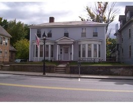 585 Main St in Athol, MA - Building Photo