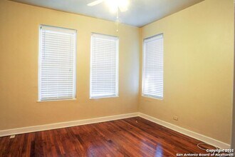 415 Alamo Heights Blvd in San Antonio, TX - Building Photo - Building Photo