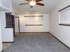 4813 Woodview Dr in Del City, OK - Building Photo - Building Photo