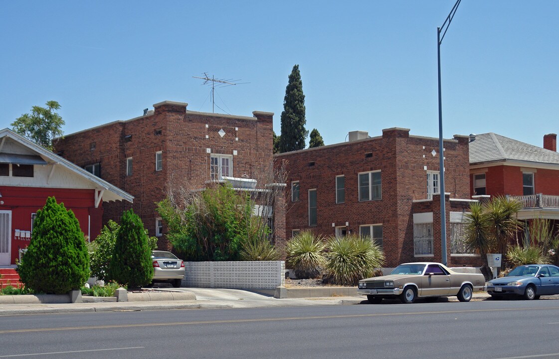 3125 Pershing Dr in El Paso, TX - Building Photo