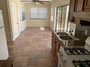 1680 NW 1st Terrace in Pompano Beach, FL - Building Photo - Building Photo