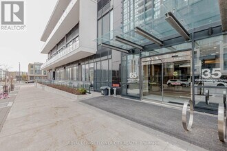 35-1635 Watergarden Dr in Mississauga, ON - Building Photo - Building Photo