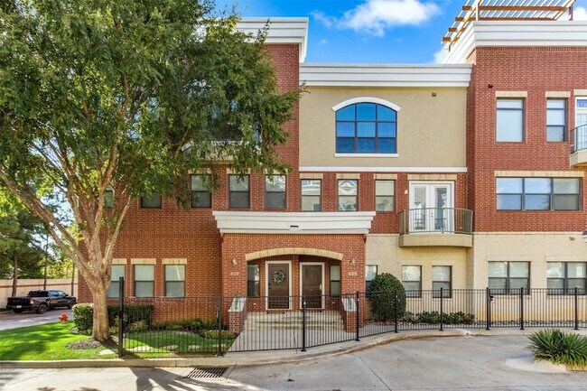 property at 1207 Beaconsfield Lane