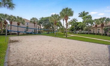 5214 Palmbrooke Cir in West Palm Beach, FL - Building Photo - Building Photo