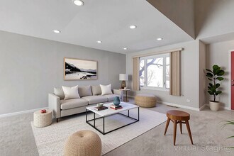 36 Monterey Dr in Vernon Hills, IL - Building Photo - Building Photo