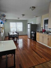 402 Pleasantview Ct, Unit 1 in Copiague, NY - Building Photo - Building Photo