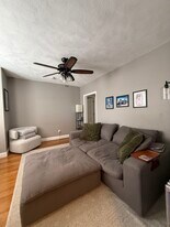 5 Henshaw St, Unit 1 in Newton, MA - Building Photo