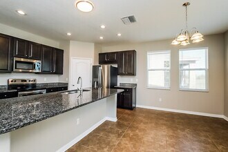 6135 Trent Creek Dr in Ruskin, FL - Building Photo - Building Photo