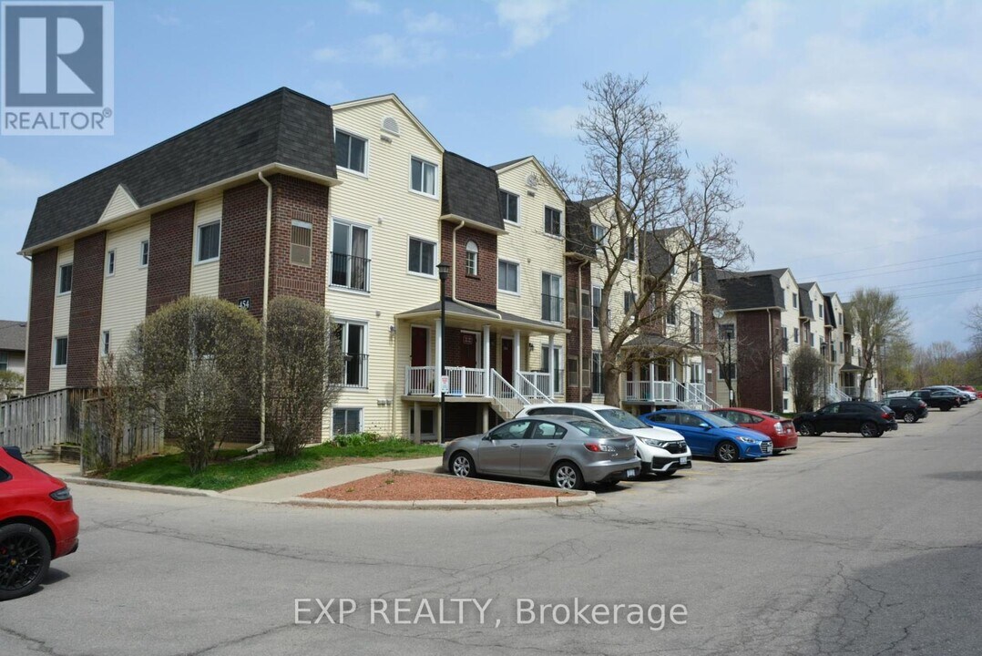 454-454 Janefield Ave in Guelph, ON - Building Photo