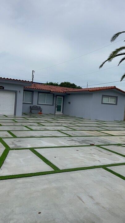 1405 SW 90th Ave in Miami, FL - Building Photo