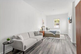 1701 Alton Rd in Miami Beach, FL - Building Photo - Building Photo