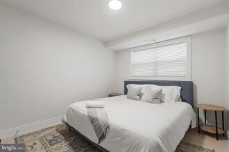 100 W Taylor Run Pkwy in Alexandria, VA - Building Photo - Building Photo