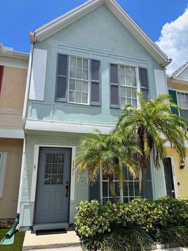 property at 3331 W Wyoming Cir