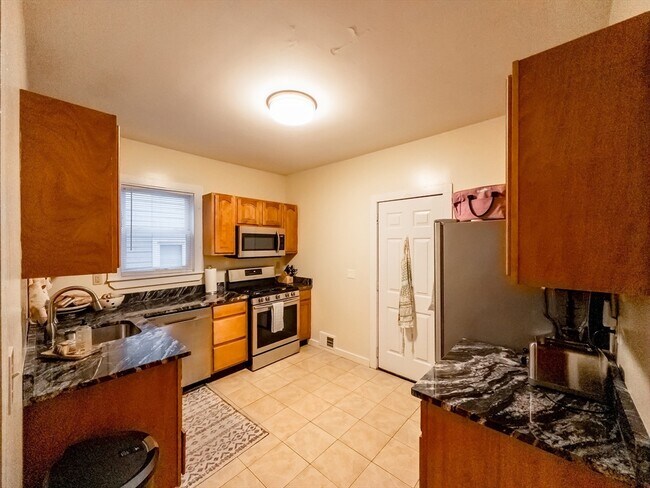 41 Child St in Boston, MA - Building Photo - Building Photo