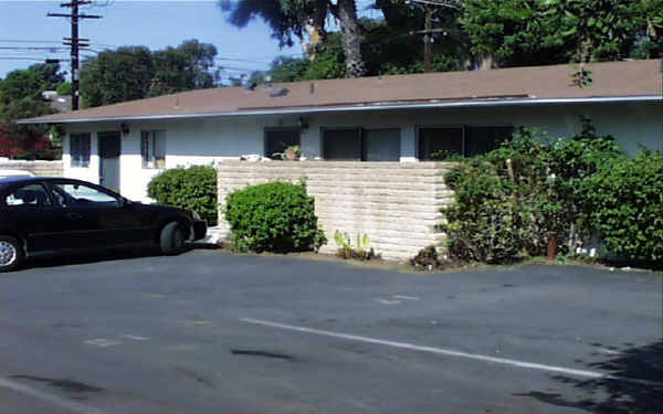 1803-1821 N Vulcan Ave in Encinitas, CA - Building Photo