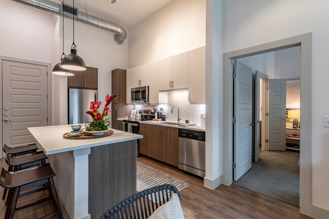 Augusta Flats in San Antonio, TX - Building Photo - Interior Photo