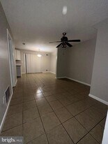 25 Corona Ct in Sewell, NJ - Building Photo