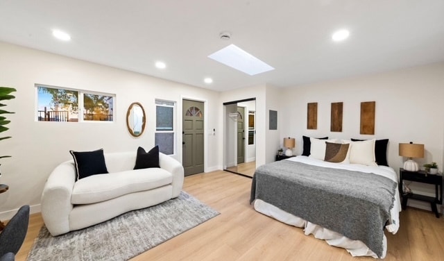 4664 E Talmadge Dr, Unit Casita in San Diego, CA - Foto de edificio - Building Photo