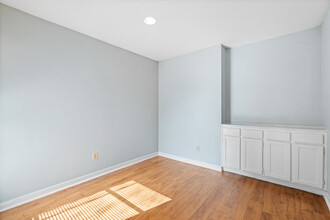 Bankside Village in Houston, TX - Building Photo - Interior Photo