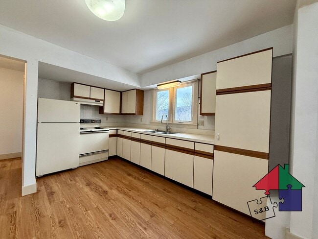 property at 19 Meadow St