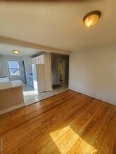 35 3rd Ave in Port Washington, NY - Building Photo - Building Photo