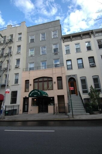 445 W 43rd St in New York, NY - Building Photo - Building Photo
