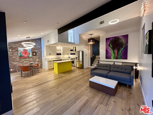 property at 4305 Alla Rd