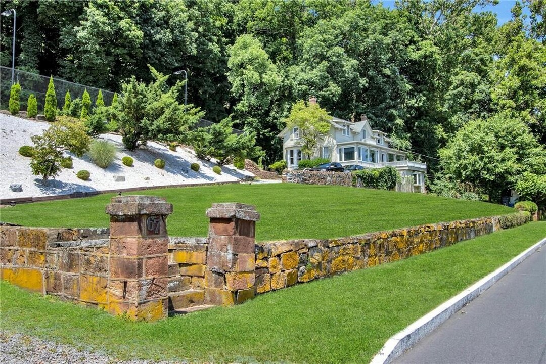67 River Rd in Nyack, NY - Building Photo