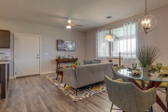 Liberty Creek Village in Oklahoma City, OK - Building Photo - Interior Photo