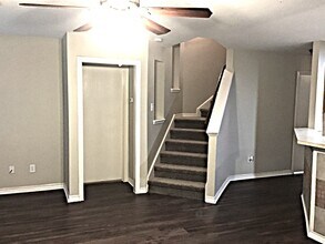 2218 Shady Pine Dr in Conroe, TX - Building Photo - Building Photo