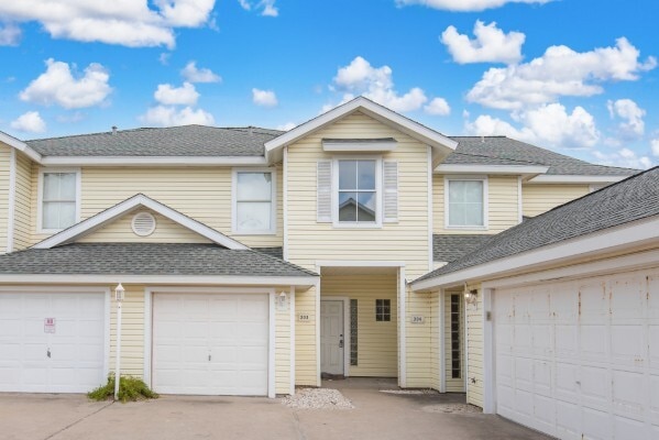 15110 Leeward Dr in Corpus Christi, TX - Building Photo