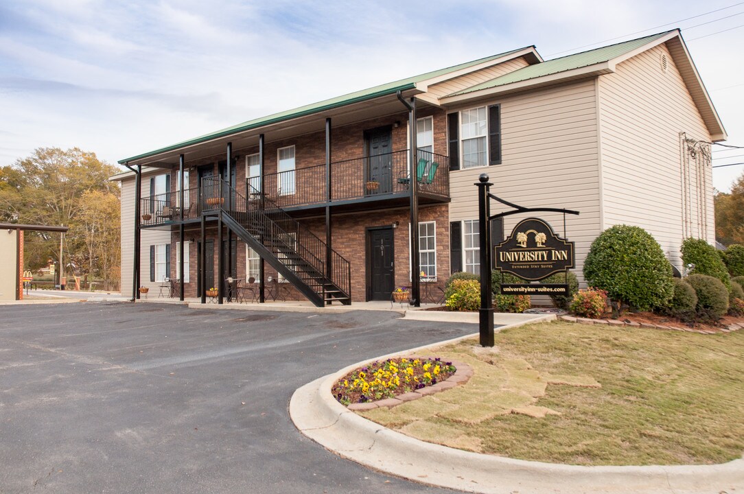 620 Vine St in Montevallo, AL - Building Photo