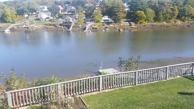 29 Hodgkins St, Unit 1 ground level in Gloucester, MA - Building Photo - Building Photo