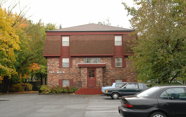 Edson House in Plantsville, CT - Building Photo - Building Photo