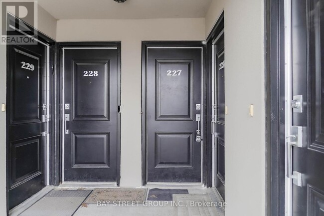 320-320 John St. in Markham, ON - Building Photo - Building Photo