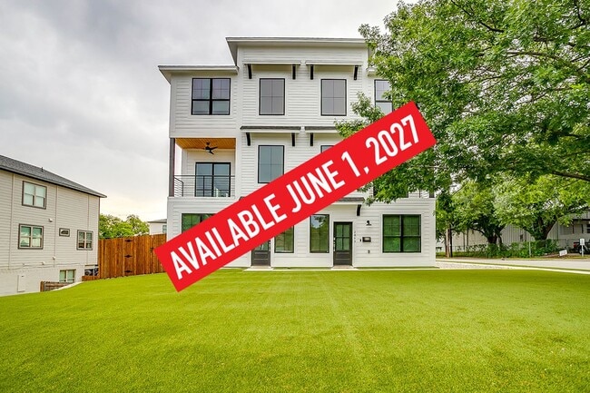 property at 2843 Forest Park Blvd