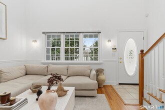 20 Cross St in Westport, CT - Building Photo - Building Photo