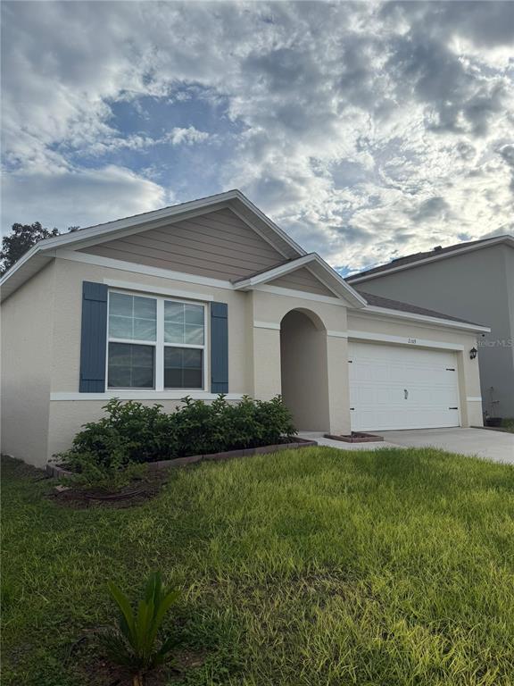 2109 Doe Run Dr in Davenport, FL - Building Photo - Building Photo