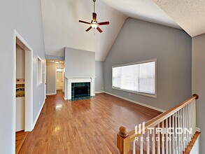 4921 Baker Plantation Way in Acworth, GA - Building Photo - Building Photo