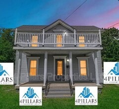 162 W Commercial Ave in Lowell, IN - Building Photo - Building Photo