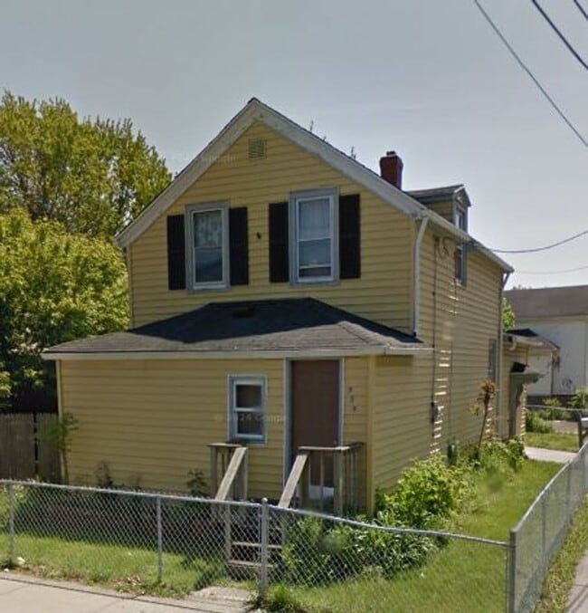 property at 959 Jay St