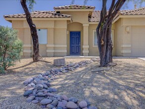 3568 E Northern Dancer Rd in Tucson, AZ - Building Photo - Building Photo