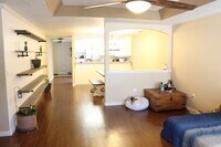 436 Crystal Dr photo'