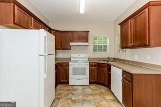 154 Mineral Springs Ln in Newnan, GA - Building Photo - Building Photo