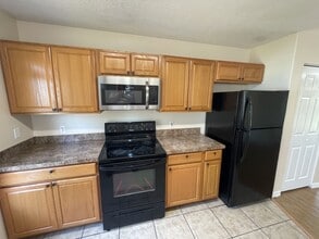 820 Ervin St in St. Augustine, FL - Foto de edificio - Building Photo