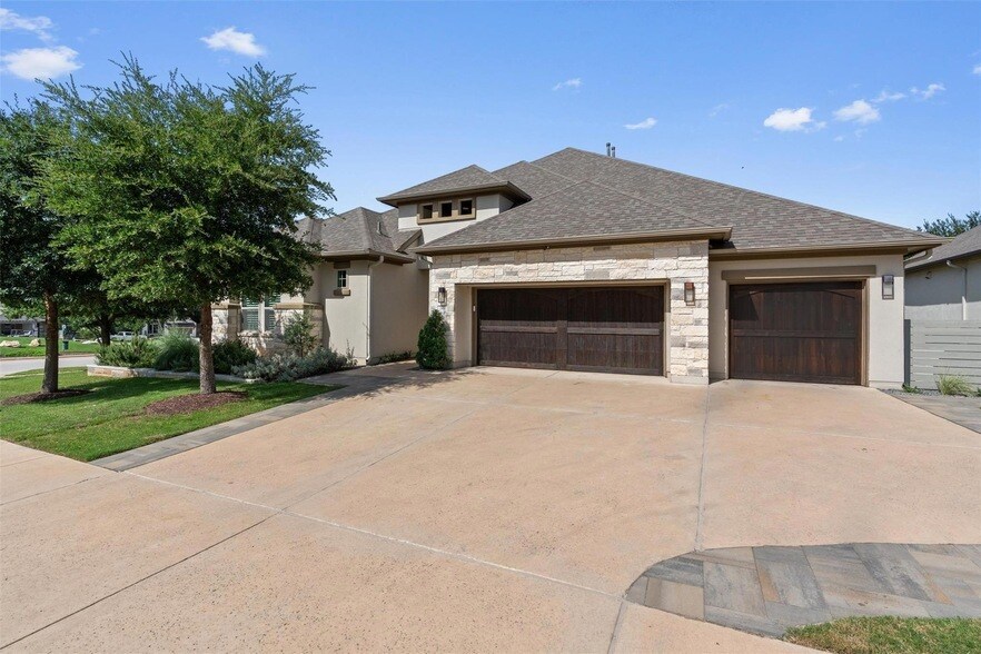 201 Barefoot Park Ln in Georgetown, TX - Foto de edificio